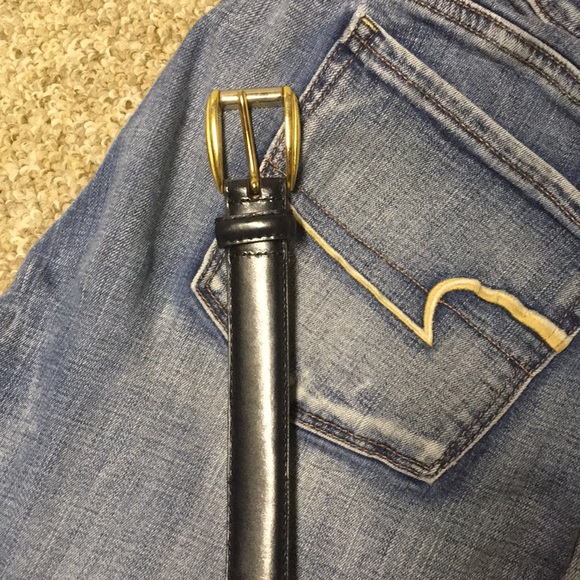 Liz Claiborne Accessories - Liz Claiborne navy blue leather belt